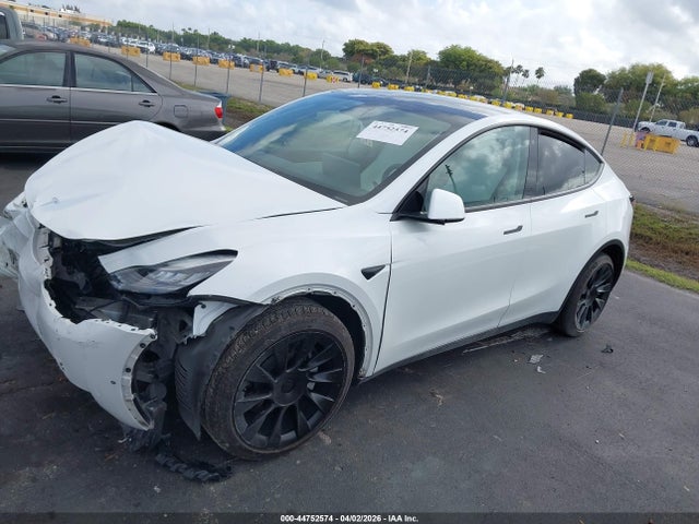 2021 Tesla Model Y Long Range Dual Motor All-wheel Drive მანქანა იყიდება აუქციონზე, vin: 5YJYGDEE9MF062885, აუქციონის ნომერი: 44752574