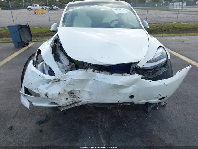 2021 Tesla Model Y Long Range Dual Motor All-wheel Drive მანქანა იყიდება აუქციონზე, vin: 5YJYGDEE9MF062885, აუქციონის ნომერი: 44752574