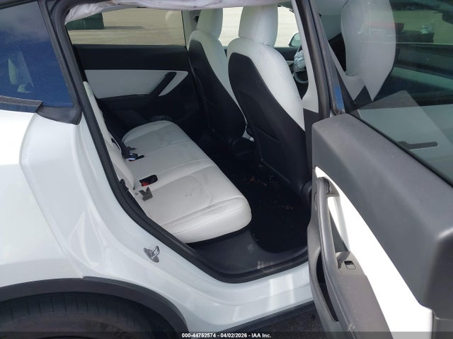 2021 Tesla Model Y Long Range Dual Motor All-wheel Drive მანქანა იყიდება აუქციონზე, vin: 5YJYGDEE9MF062885, აუქციონის ნომერი: 44752574