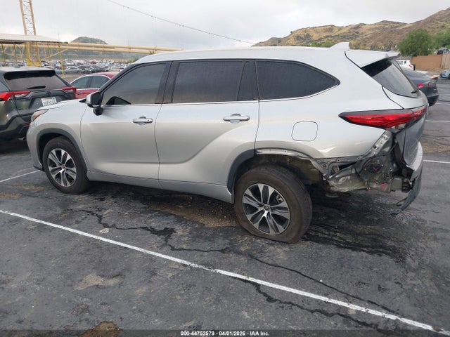 5TDHZRAH6NS120245 Toyota Highlander Xle