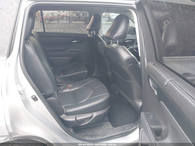 5TDHZRAH6NS120245 Toyota Highlander Xle