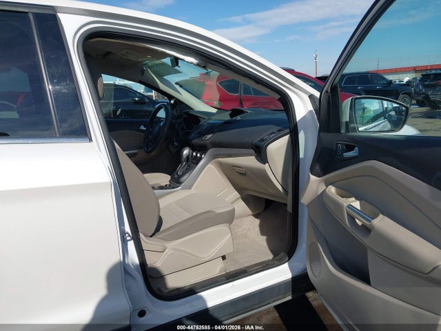 1FMCU0GXXFUA67450 Ford ESCAPE SE