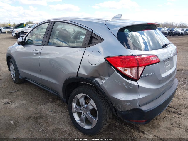 2018 HONDA HR-V 3CZRU6H3XJG723732 Photo 2