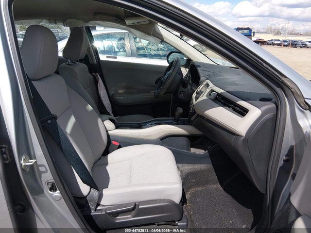 2018 HONDA HR-V 3CZRU6H3XJG723732 Photo 4