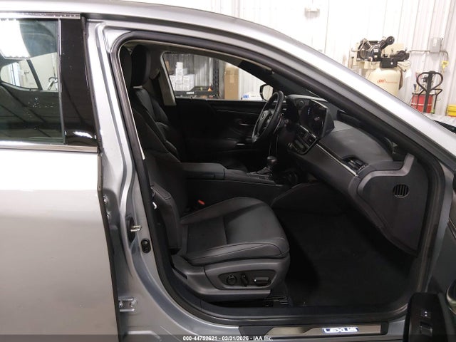 44752621 :رقم المزاد ، 58AD11D18NU008925 vin ، 2022 Lexus Es 250 مزاد بيع