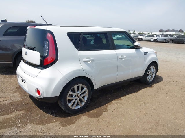 KIA SOUL + 2018 KNDJP3A51J7543491 Image 4