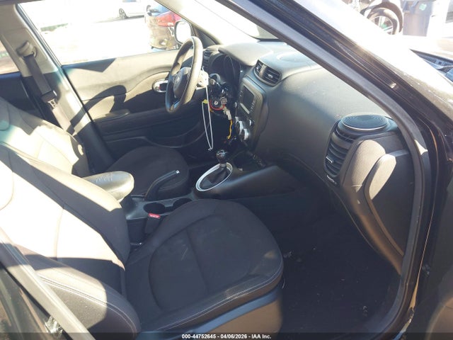 Продаж на аукціоні авто 2018 Kia Soul, vin: KNDJN2A28J7505746, номер лоту: 44752645