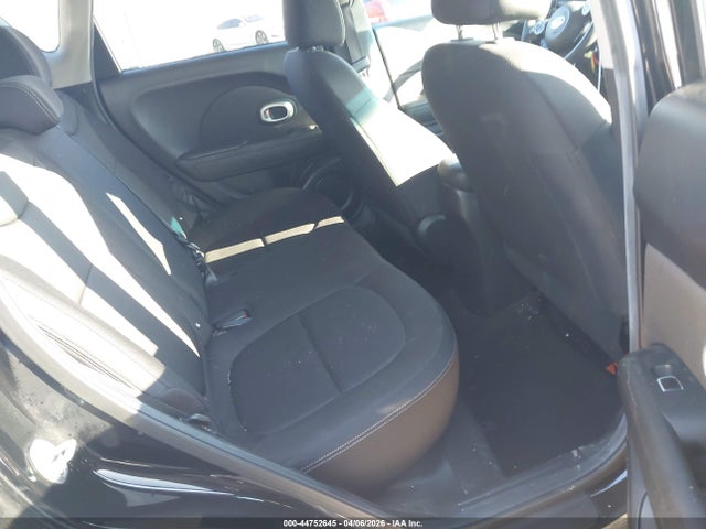 Продаж на аукціоні авто 2018 Kia Soul, vin: KNDJN2A28J7505746, номер лоту: 44752645