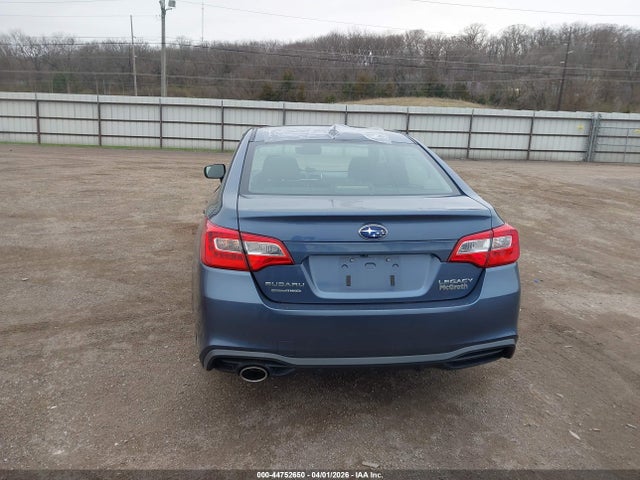 4S3BNAF65J3028999 Subaru Legacy 2.5i Premium