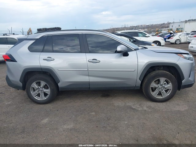 2T3P1RFV0SW613592 Toyota Rav4 Xle