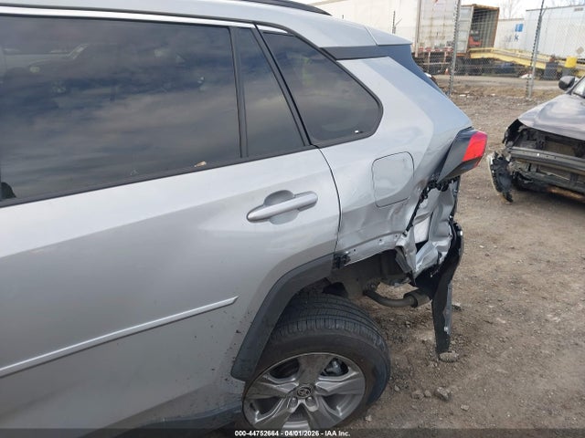 2T3P1RFV0SW613592 Toyota Rav4 Xle