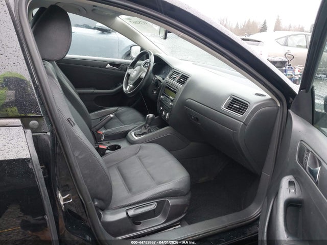 2011 Volkswagen Jetta 2.5l Se მანქანა იყიდება აუქციონზე, vin: 3VWDX7AJ9BM329533, აუქციონის ნომერი: 44752667