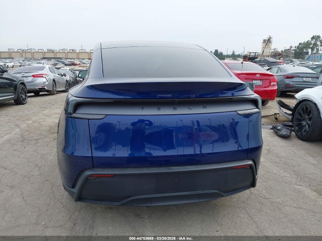 7SAYGDED7TF405945 Tesla Model Y