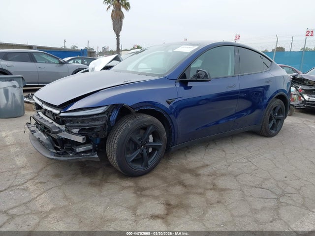 7SAYGDED7TF405945 Tesla Model Y