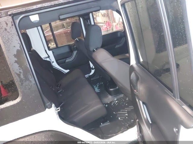 44752672 :رقم المزاد ، 1C4BJWDG9FL576435 vin ، 2015 Jeep Wrangler Unlimited Sport مزاد بيع
