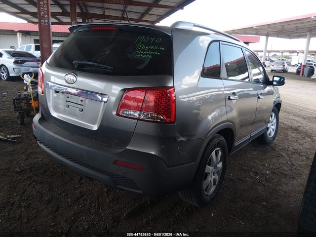 44752680 :رقم المزاد ، 5XYKT3A10BG104770 vin ، 2011 Kia Sorento Lx مزاد بيع