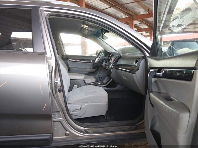 44752680 :رقم المزاد ، 5XYKT3A10BG104770 vin ، 2011 Kia Sorento Lx مزاد بيع