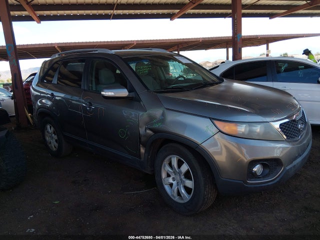 44752680 :رقم المزاد ، 5XYKT3A10BG104770 vin ، 2011 Kia Sorento Lx مزاد بيع