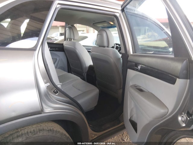 44752680 :رقم المزاد ، 5XYKT3A10BG104770 vin ، 2011 Kia Sorento Lx مزاد بيع