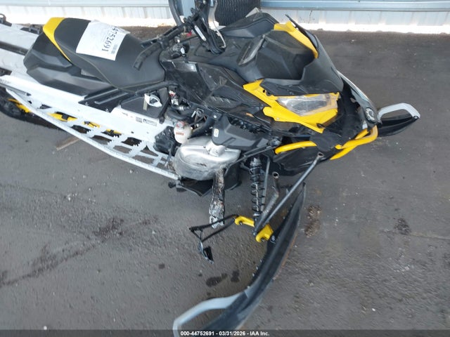Ski-Doo Backcountry 850 2023 2BPSUGPD6PV000042 Image 6