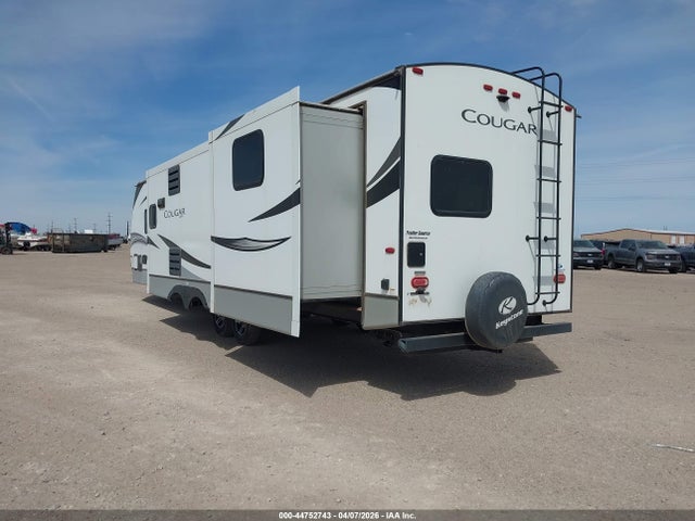 4YDT34T29LV502924 Keystone Cougar 34&#039; Bumper Pull Travel Trailer