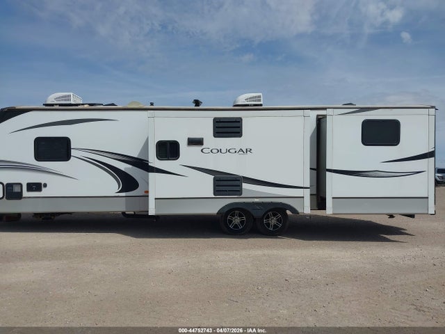 4YDT34T29LV502924 Keystone Cougar 34&#039; Bumper Pull Travel Trailer