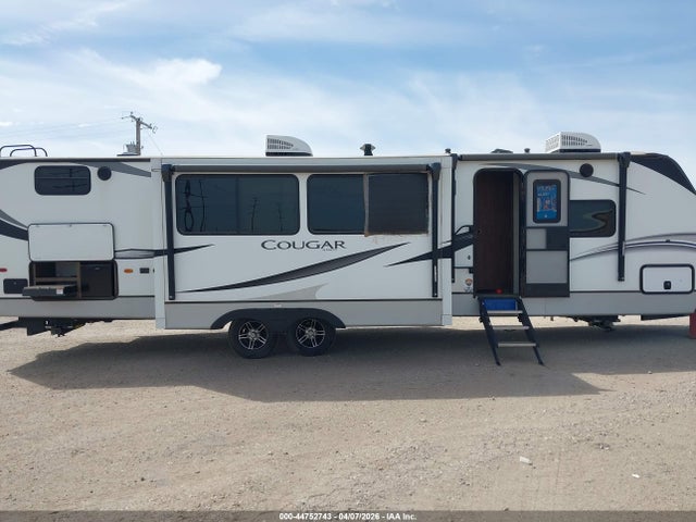4YDT34T29LV502924 Keystone Cougar 34&#039; Bumper Pull Travel Trailer