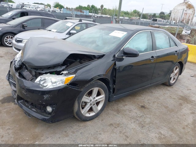4T1BF1FK8EU426049 Toyota CAMRY SE