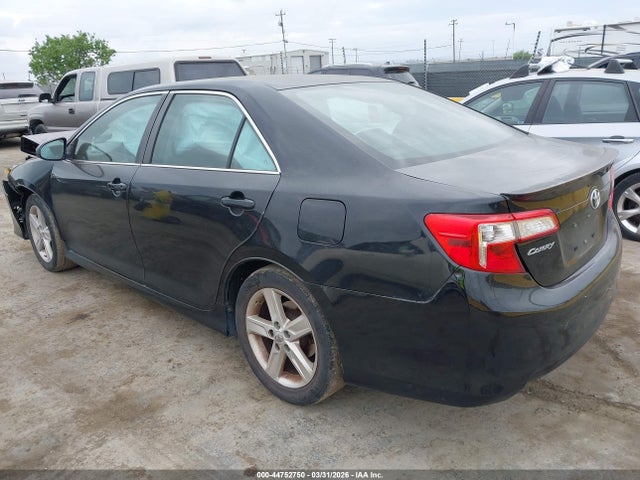 4T1BF1FK8EU426049 Toyota CAMRY SE