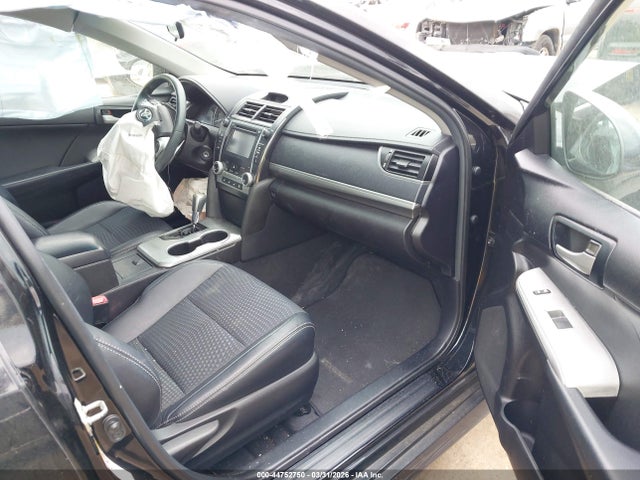 4T1BF1FK8EU426049 Toyota CAMRY SE