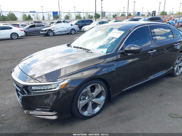1HGCV1F93JA038927 Honda Accord Touring