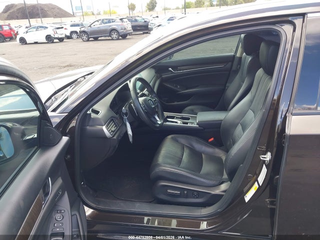 1HGCV1F93JA038927 Honda Accord Touring
