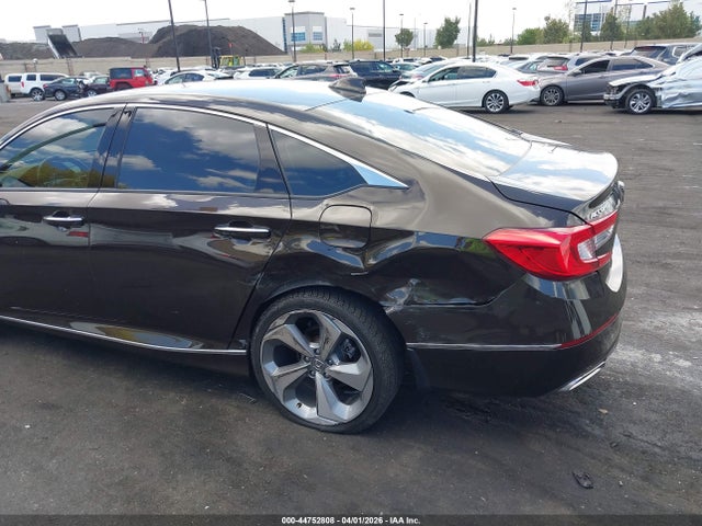 1HGCV1F93JA038927 Honda Accord Touring