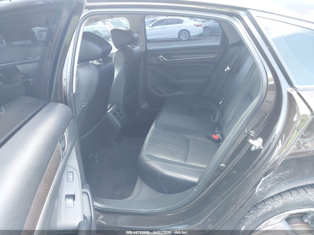 1HGCV1F93JA038927 Honda Accord Touring