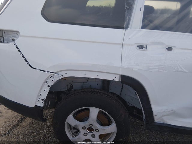 44752818 :رقم المزاد ، 1C4RJKAG1S8654425 vin ، 2025 Jeep Grand Cherokee L Laredo X 4x4 مزاد بيع