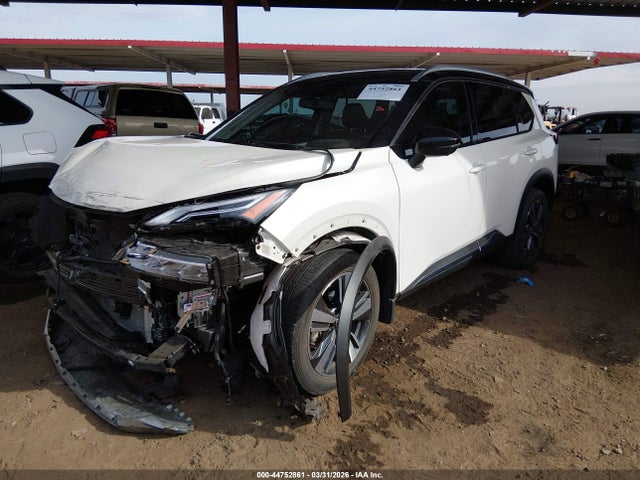 JN8AT3DC5MW104735 Nissan Rogue Platinum Fwd