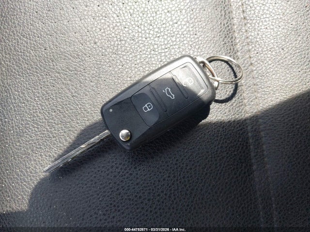 2011 Volkswagen Jetta 2.5l Se მანქანა იყიდება აუქციონზე, vin: 3VWDZ7AJ8BM013941, აუქციონის ნომერი: 44752871