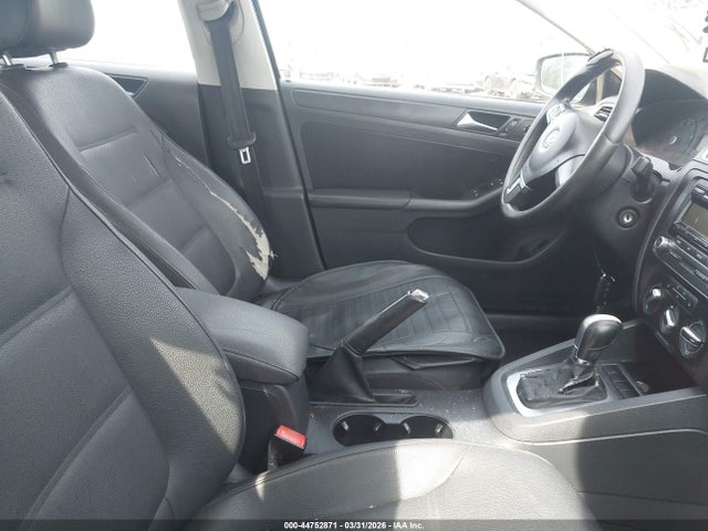 2011 Volkswagen Jetta 2.5l Se მანქანა იყიდება აუქციონზე, vin: 3VWDZ7AJ8BM013941, აუქციონის ნომერი: 44752871