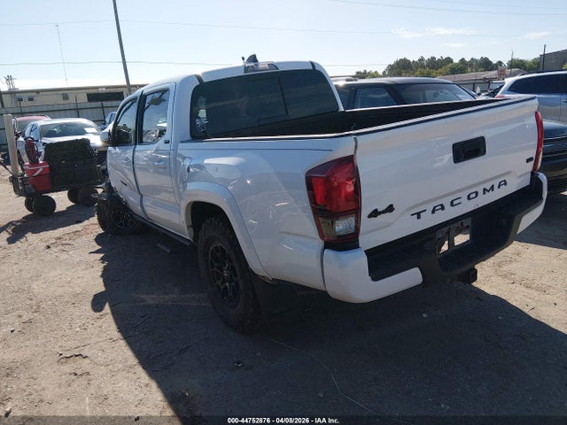 2021 Toyota Tacoma Sr5 V6 მანქანა იყიდება აუქციონზე, vin: 5TFCZ5AN7MX246163, აუქციონის ნომერი: 44752876