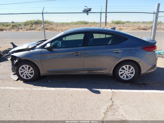 Продаж на аукціоні авто 2018 Hyundai Elantra Se, vin: 5NPD74LF9JH371120, номер лоту: 44752878