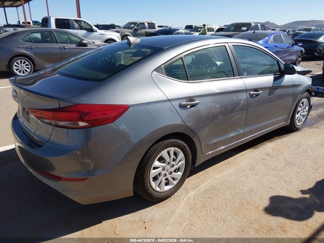 Продаж на аукціоні авто 2018 Hyundai Elantra Se, vin: 5NPD74LF9JH371120, номер лоту: 44752878