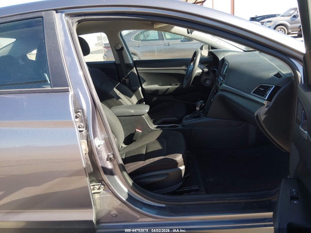 Продаж на аукціоні авто 2018 Hyundai Elantra Se, vin: 5NPD74LF9JH371120, номер лоту: 44752878