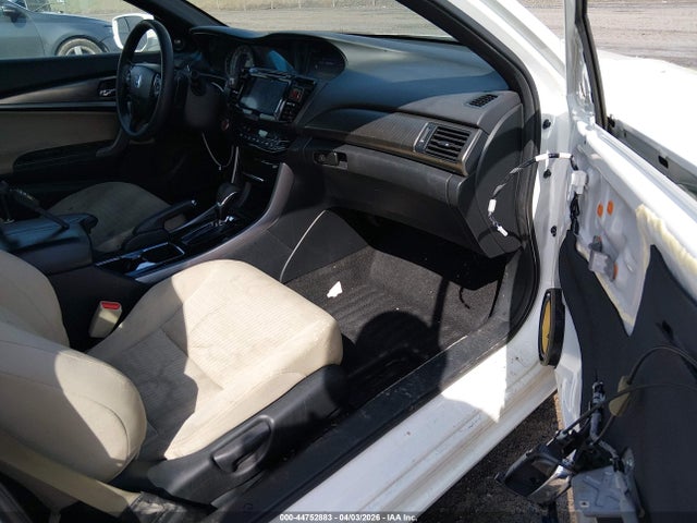 Продажа на аукционе авто 2017 Honda Accord Ex, vin: 1HGCT1B79HA003880, номер лота: 44752883