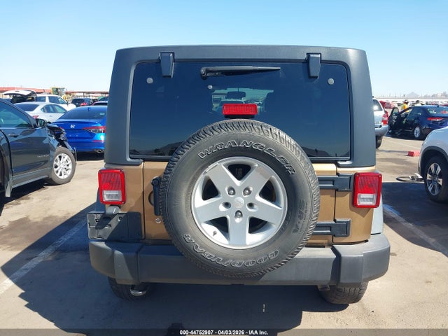 1C4BJWDG1FL631797 Jeep Wrangler Unlimited Sport