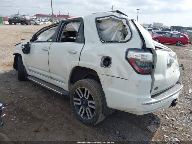 2022 TOYOTA 4RUNNER JTEKU5JRXN5978390 Photo 2