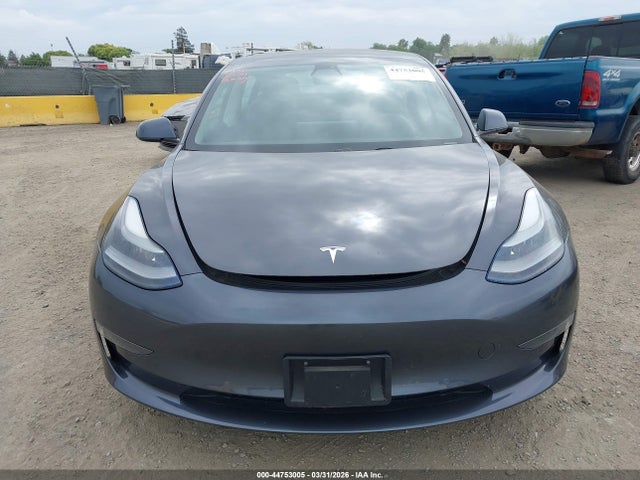 44753005 :رقم المزاد ، 5YJ3E1EA9MF074255 vin ، 2021 Tesla Model 3 Standard Range Plus Rear-wheel Drive مزاد بيع