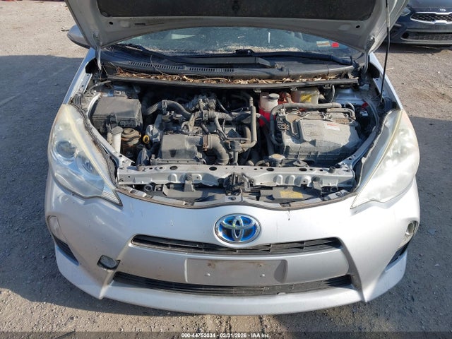 2014 TOYOTA PRIUS C JTDKDTB39E1068126 Photo 9