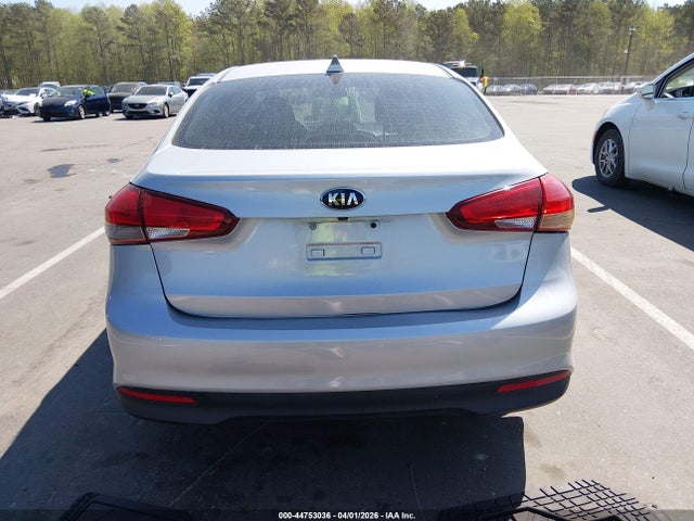 2018 Kia Forte Lx მანქანა იყიდება აუქციონზე, vin: 3KPFL4A75JE210980, აუქციონის ნომერი: 44753036