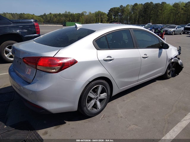 2018 Kia Forte Lx მანქანა იყიდება აუქციონზე, vin: 3KPFL4A75JE210980, აუქციონის ნომერი: 44753036