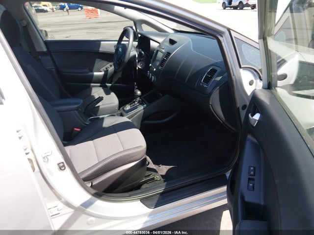 2018 Kia Forte Lx მანქანა იყიდება აუქციონზე, vin: 3KPFL4A75JE210980, აუქციონის ნომერი: 44753036